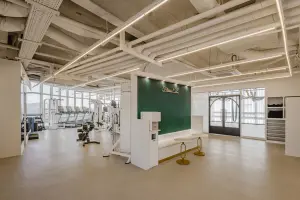 86평 오픈형 인더스트리얼 피트니스센터 전경